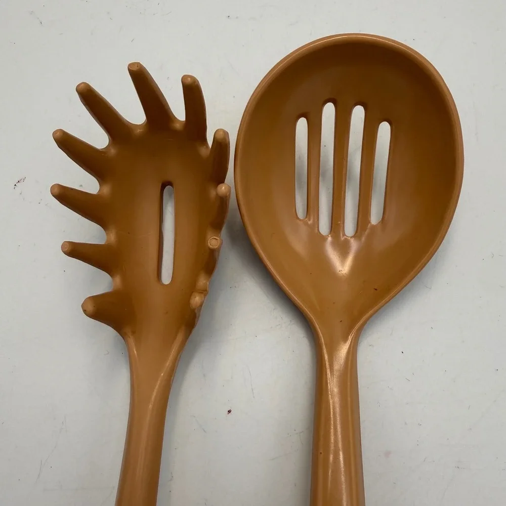 Vintage EKCO Almond Tan Nylon Slotted Spoon and Pasta Fork Utensil Set Taiwan